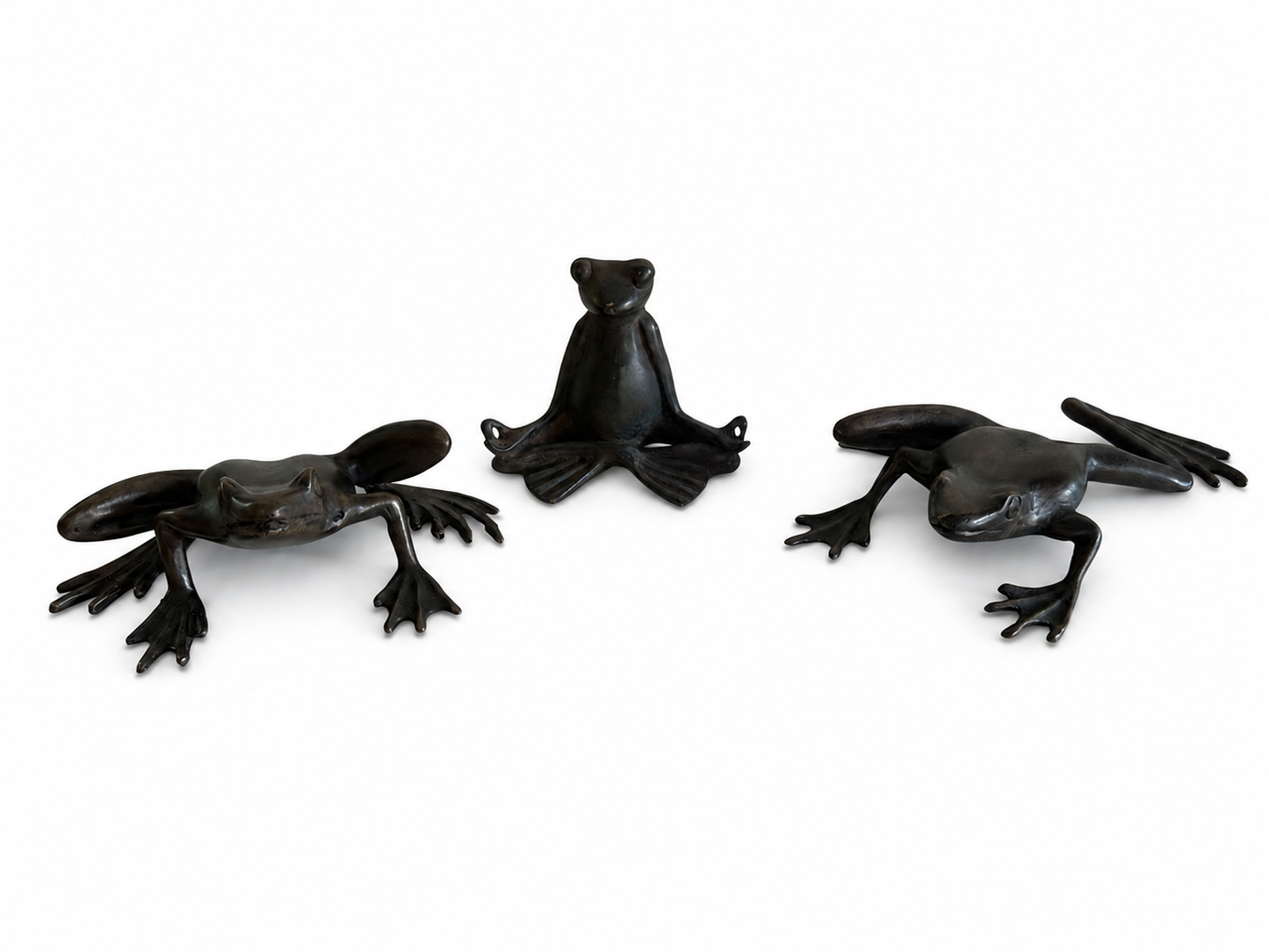 Climbing Frog Bronze Sculpture | Chantr Living